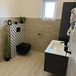 Opg Pelejs Nyaraló
