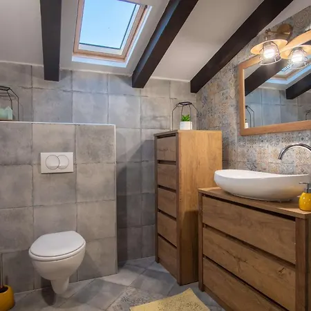 Opg Pelejs Nyaraló *