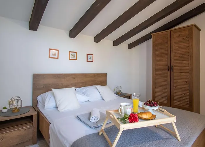 Opg Pelejs 펜션 Košljun