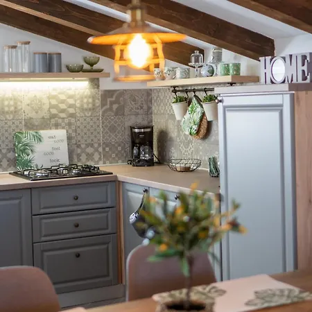 別荘 Opg Pelejs Košljun