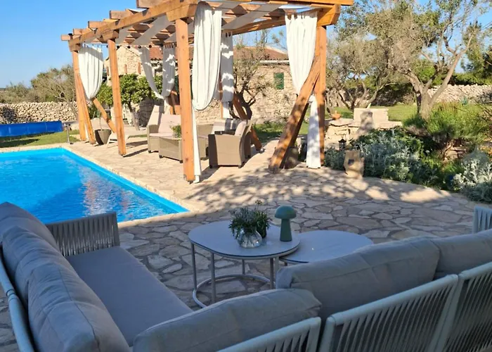 Opg Pelejs Vikendica Kosljun